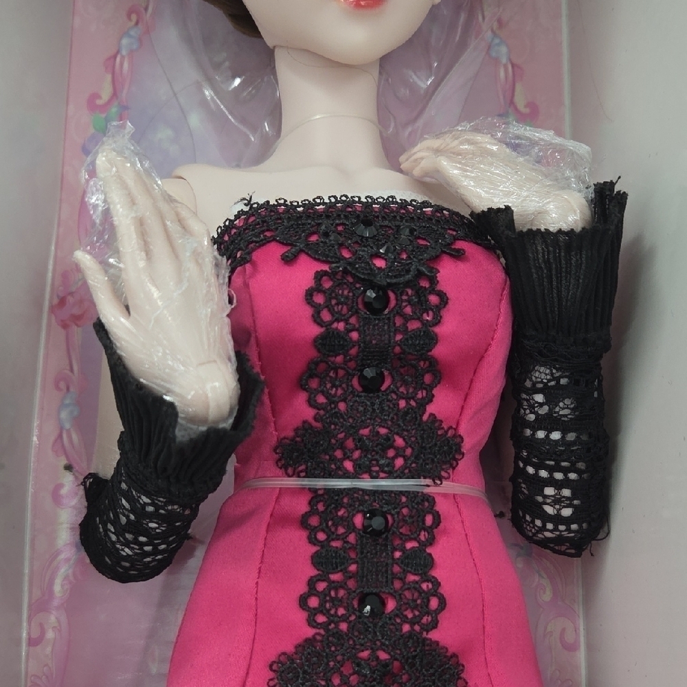 Yeloli Doll New In Box - Picture 14 of 15